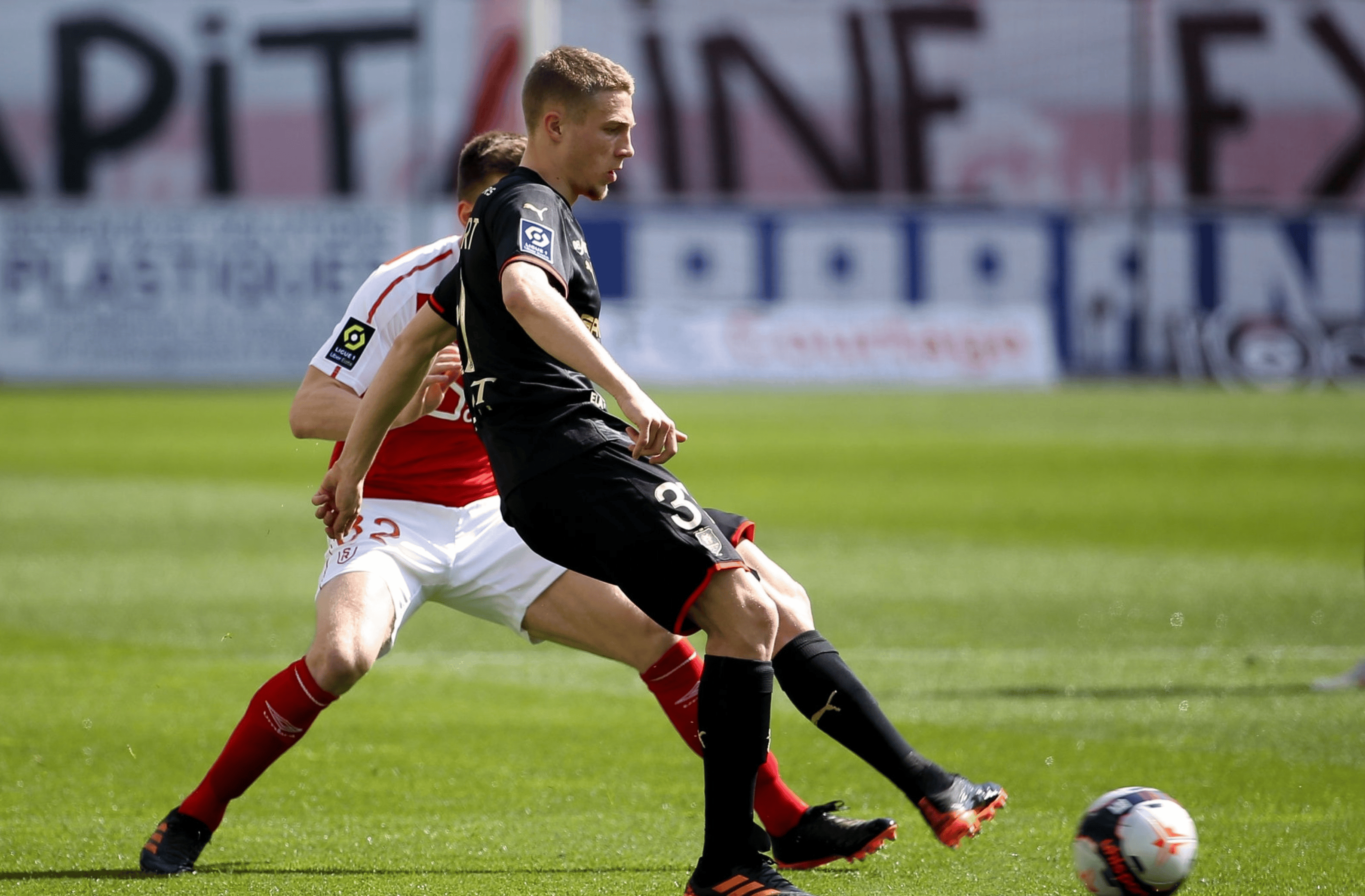 关于拜仁慕尼黑训练开放日;最后时刻豪取连胜引观众欢呼;西甲在即;身体对抗强度拉满的信息 关于拜仁慕尼黑训练开放日;最后时刻豪取连胜引观众欢呼;西甲在即;身体对抗强度拉满的信息