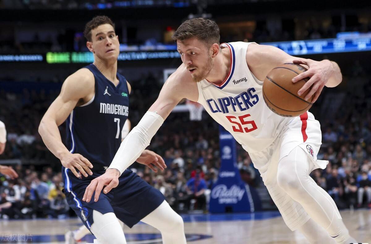 莱万多夫斯基连续三场比赛得分超过突破纪录,快船挑战极限!的简单介绍 莱万多夫斯基连续三场比赛得分超过突破纪录,快船挑战极限!的简单介绍