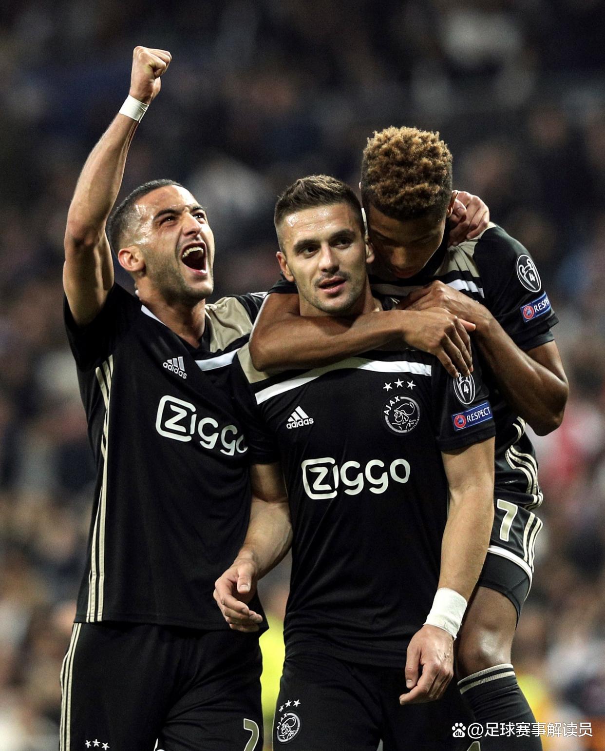 包含巴塞罗那训练开放日,清晨刷新队史纪录引欢呼,荷甲在即,年轻球员得到机会的词条 包含巴塞罗那训练开放日,清晨刷新队史纪录引欢呼,荷甲在即,年轻球员得到机会的词条